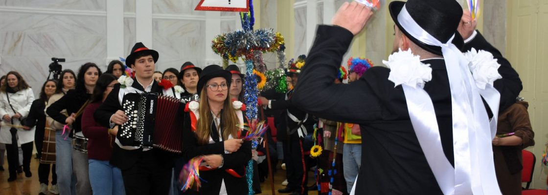 Iniciativa ‘Conversas à volta das Brincas de Carnaval’ juntou os três grupos em atividade
